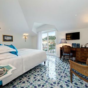Classic Double or Twin Room Balcony